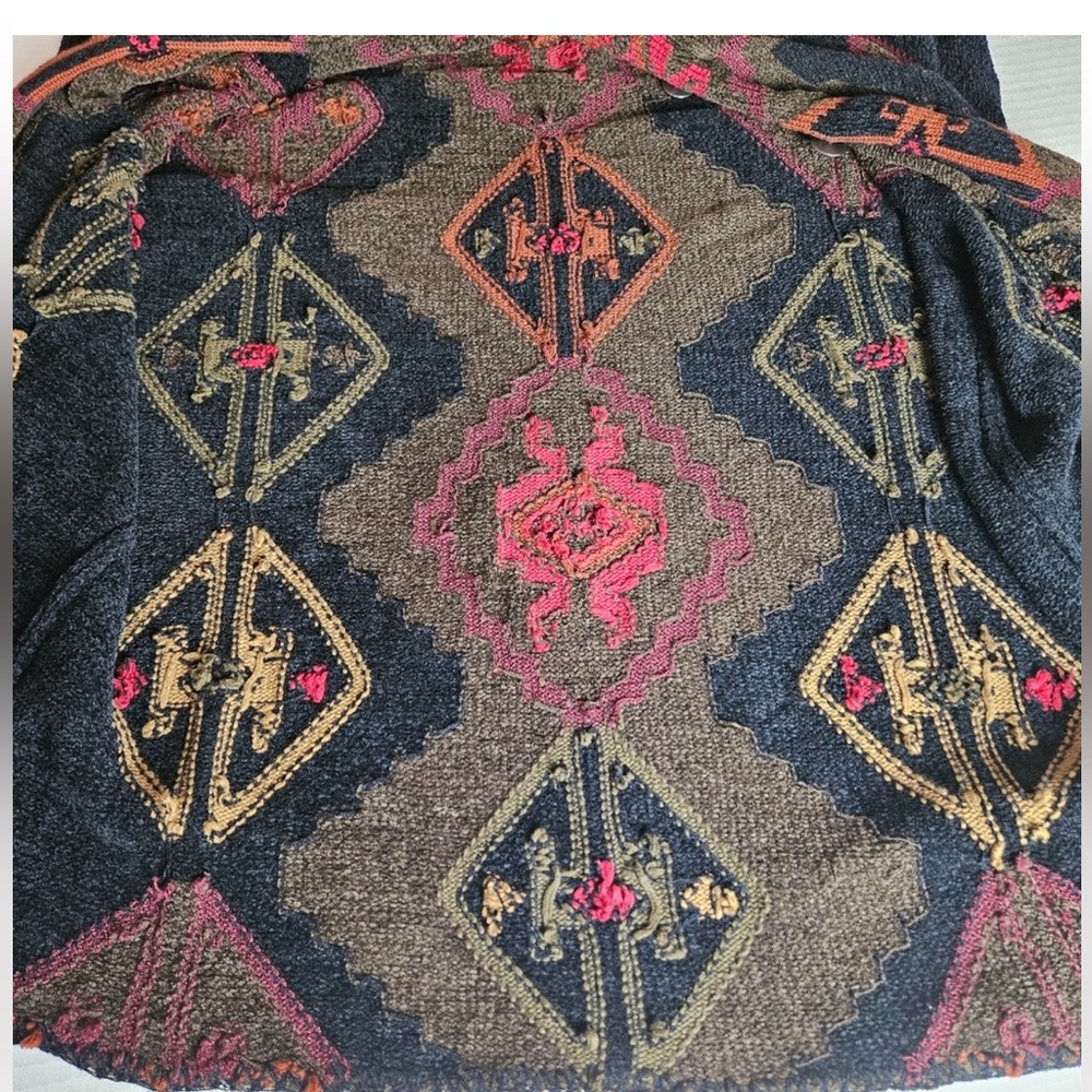 Chico’s Design Women Aztec Long buttoned down Sweater - Picture 8 of 11